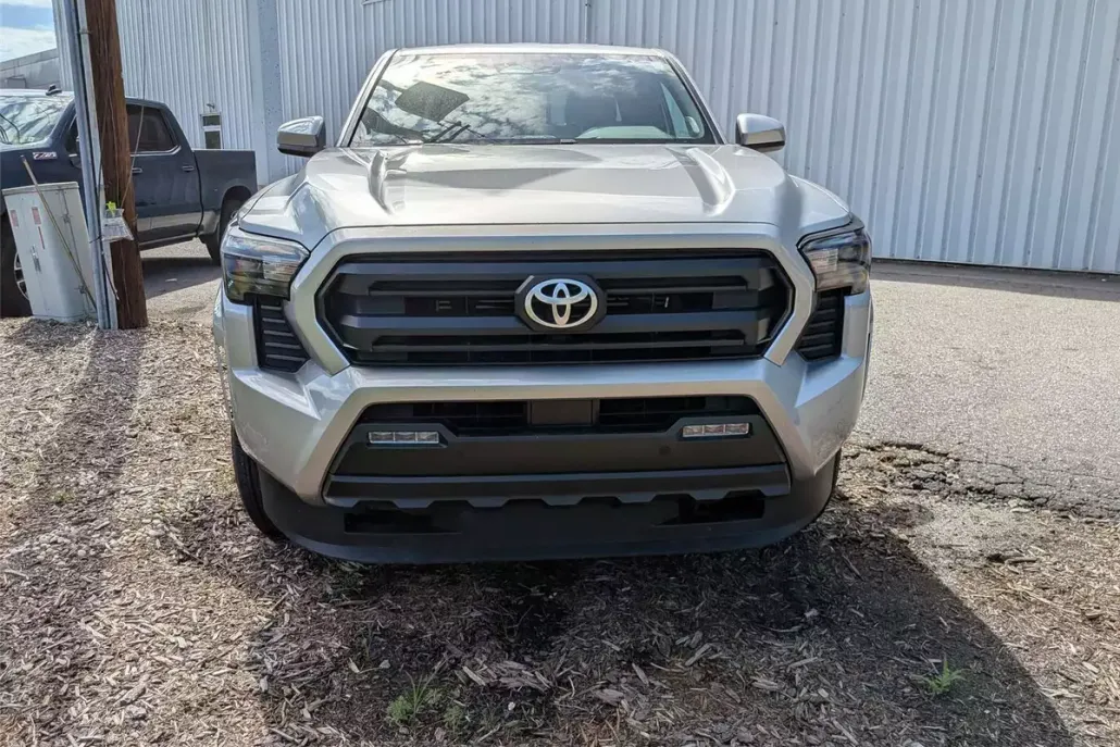 2024 Toyota Tacoma SR5 photo 1