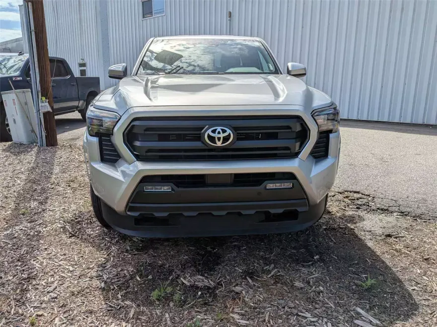 2024 Toyota Tacoma SR5 photo 1