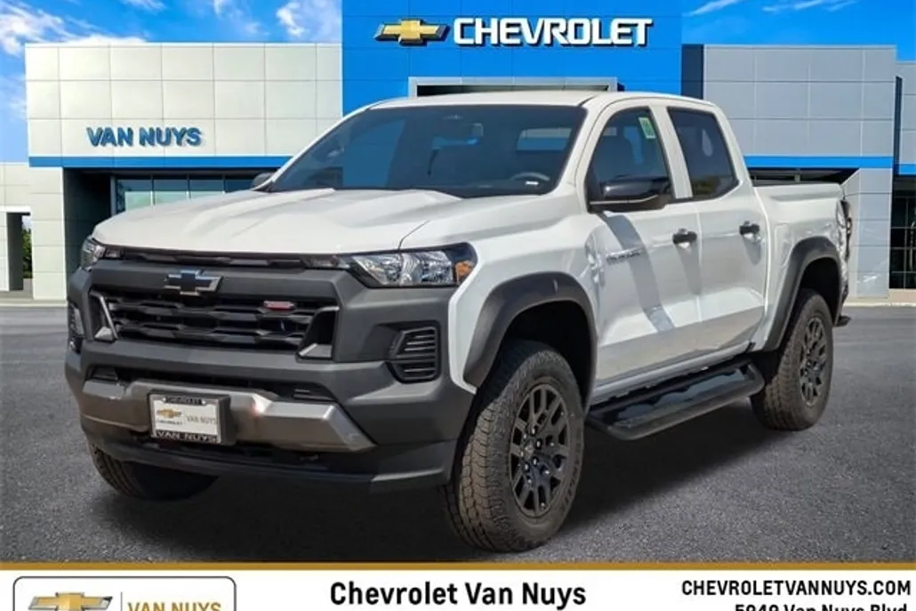 2026 Chevrolet Colorado Trail Boss photo 1