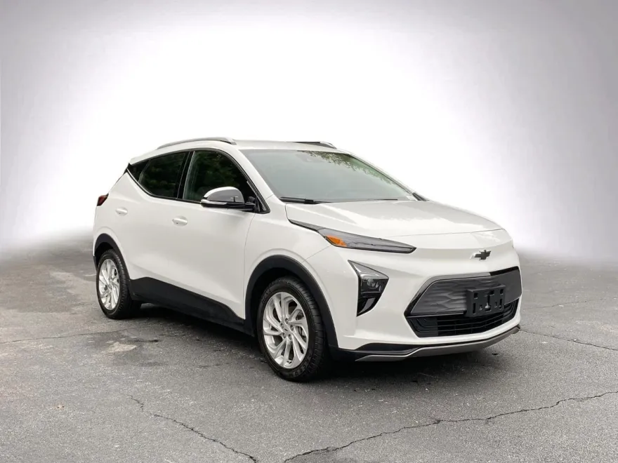 2023 Chevrolet Bolt EUV photo 1