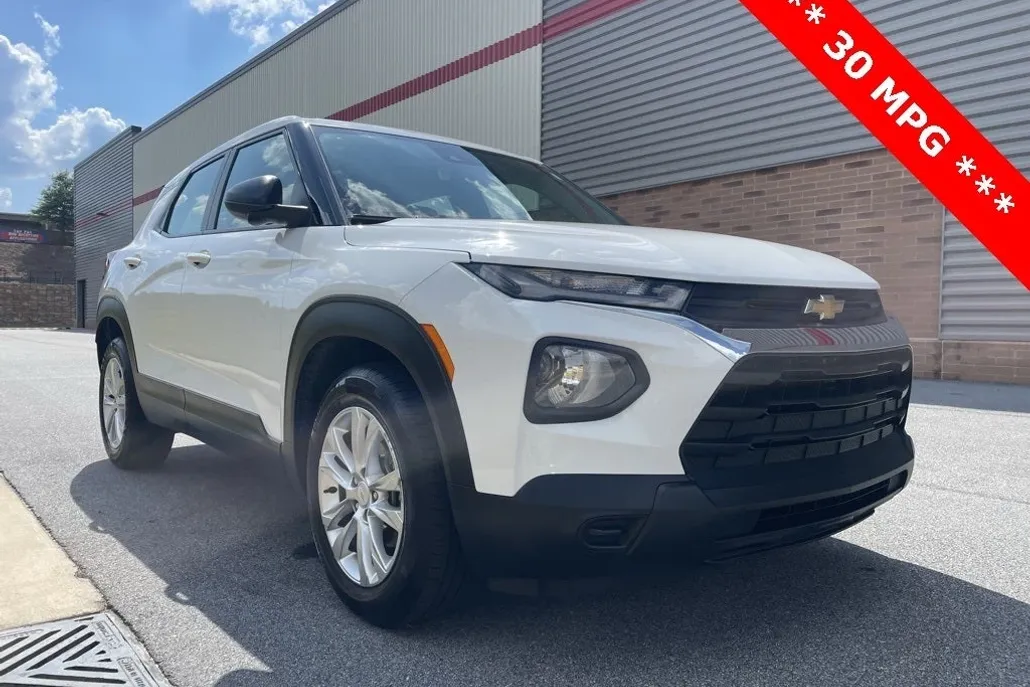 2022 Chevrolet Trailblazer LS photo 1