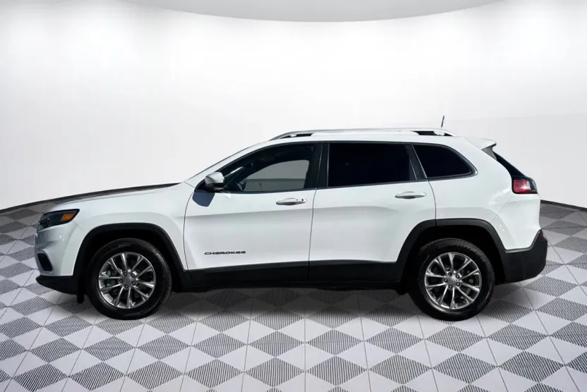 2019 Jeep Cherokee Latitude photo 1