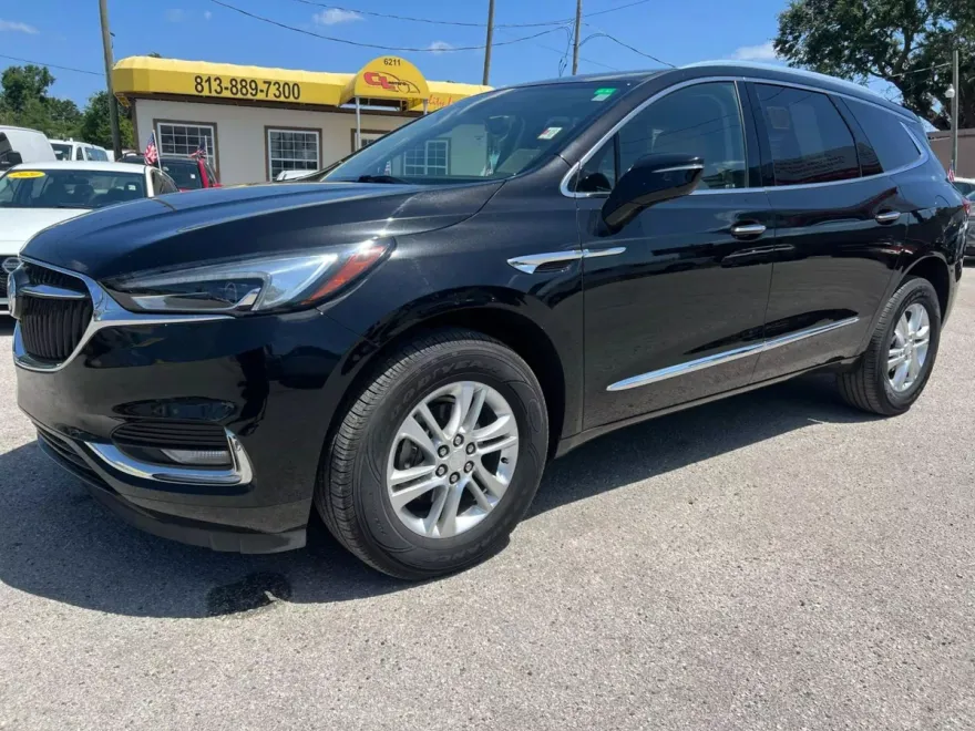 2019 Buick Enclave Essence Sport photo 1