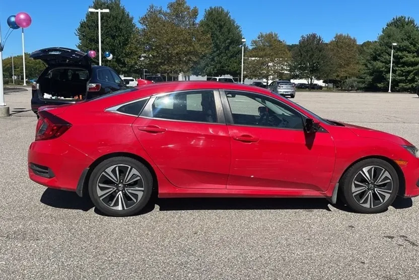 2016 Honda Civic EX-L photo 1