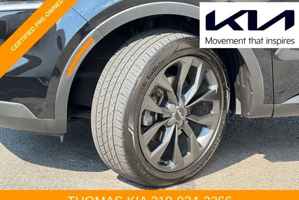 2022 Kia Sorento S photo 1