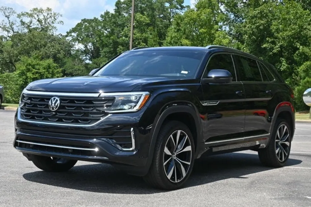 2024 Volkswagen Atlas Cross Sport SEL Premium R-Line photo 1