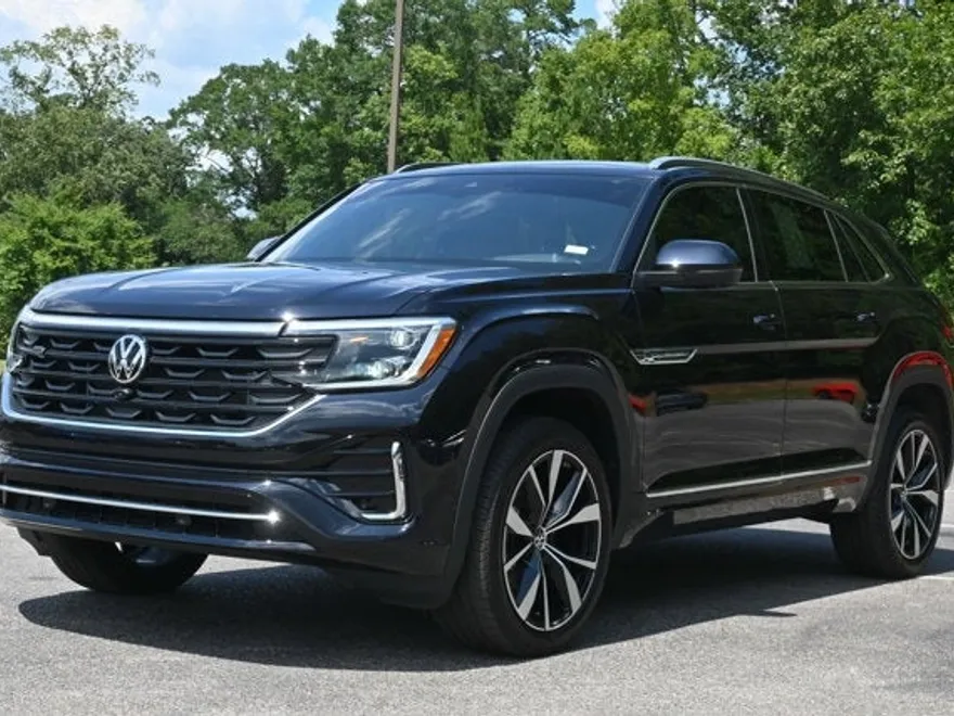 2024 Volkswagen Atlas Cross Sport SEL Premium R-Line photo 1