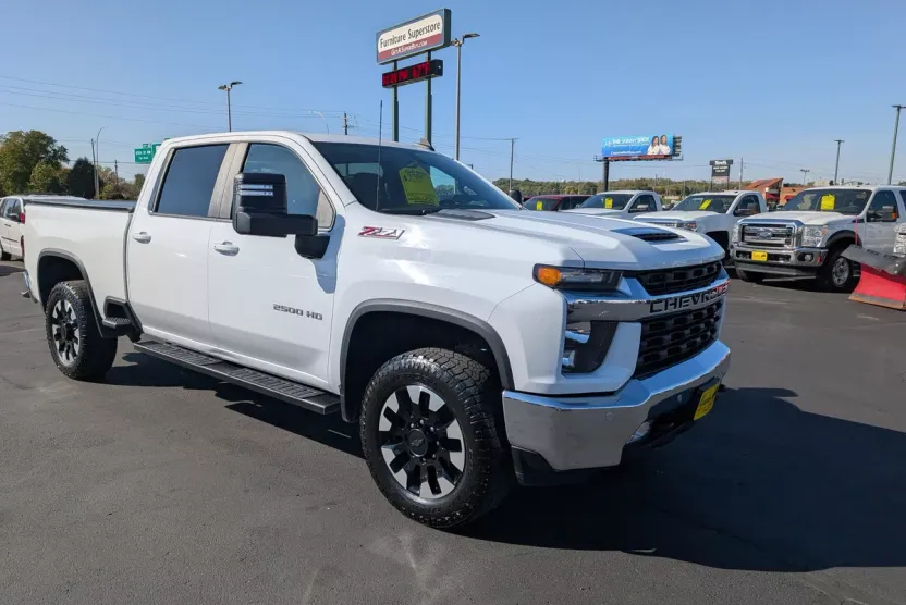 2020 Chevrolet Silverado 2500HD LT photo 1