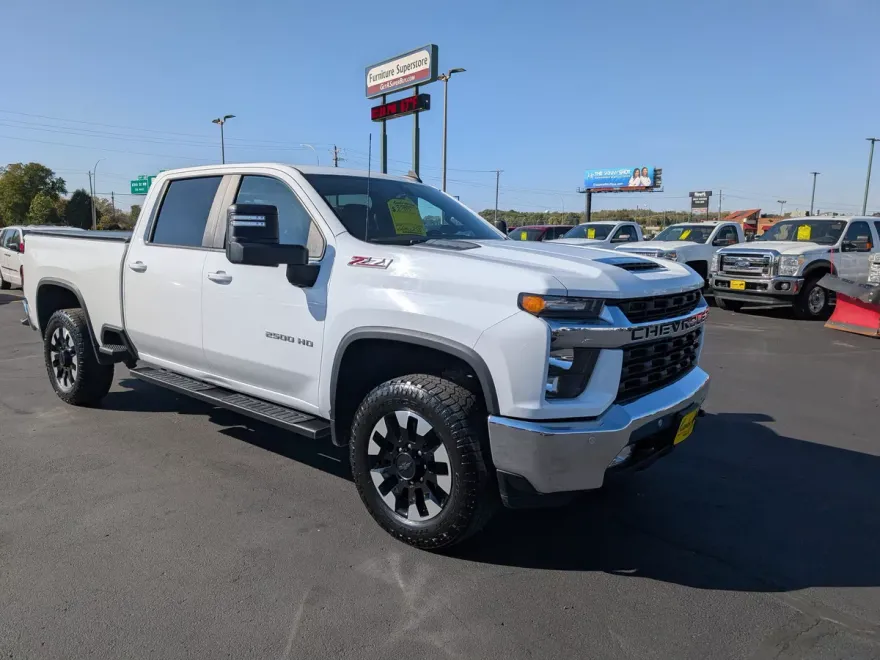 2020 Chevrolet Silverado 2500HD LT photo 1