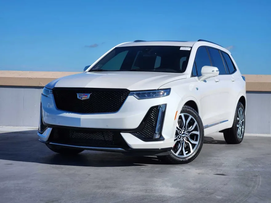 2025 Cadillac XT6 Sport photo 1