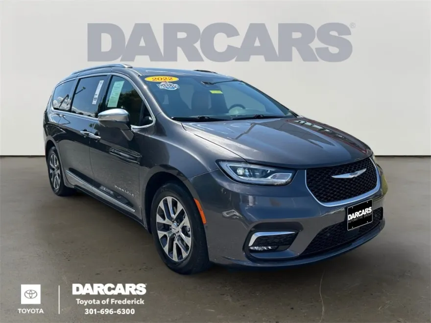 2022 Chrysler Pacifica Hybrid Pinnacle photo 1