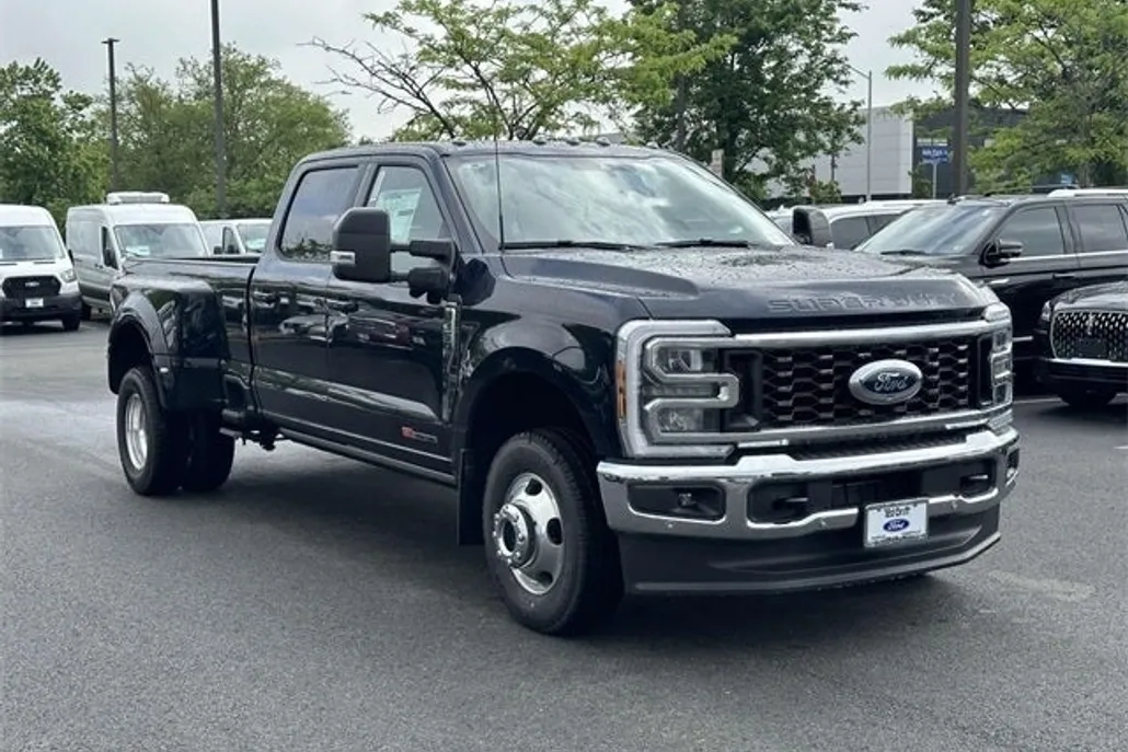 2025 Ford F-350 photo 1