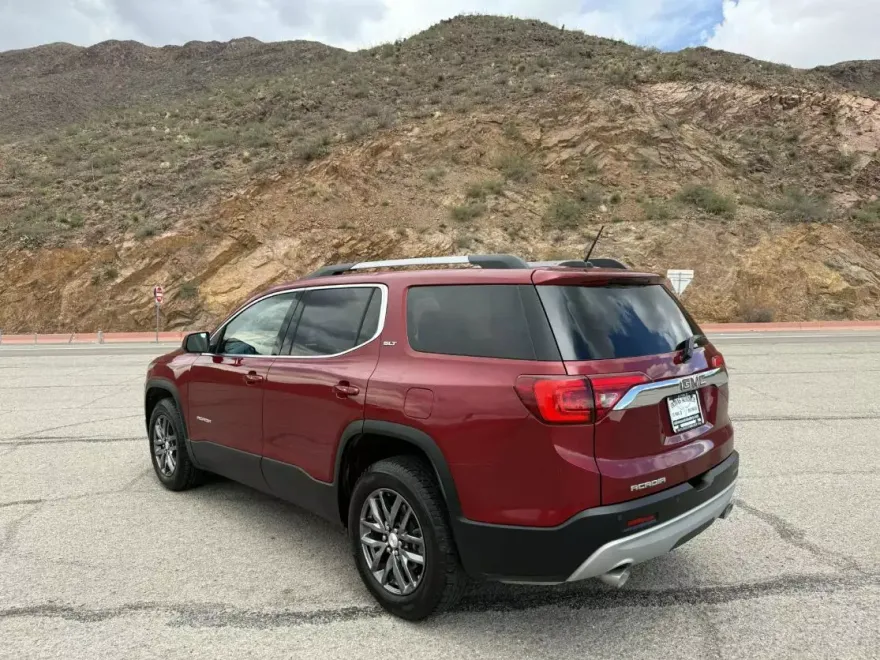 2019 Gmc Acadia SLT photo 1