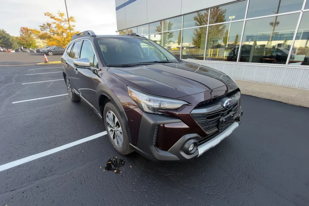 2025 Subaru Outback Touring XT photo 1