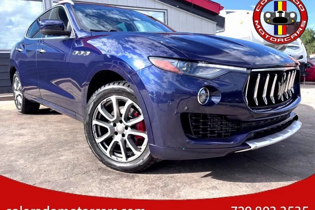 2017 Maserati Levante Base photo 1