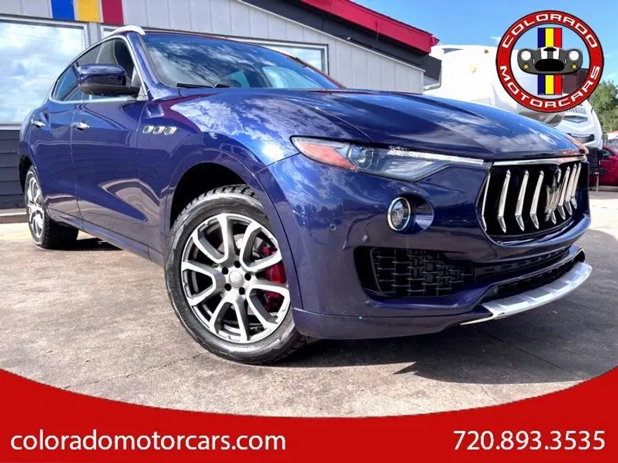 2017 Maserati Levante Base photo 1