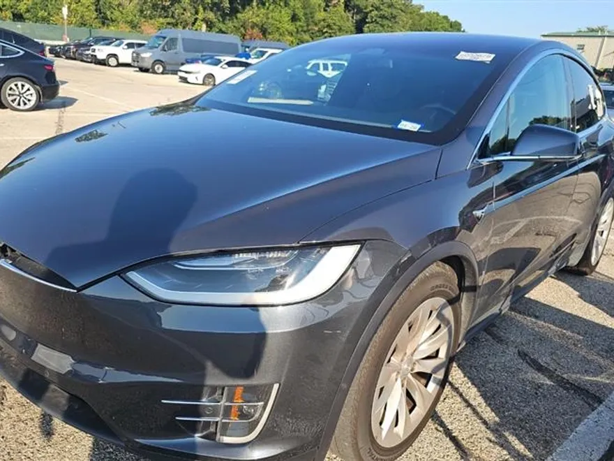 2017 Tesla Model X 75D photo 1