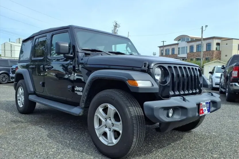 2019 Jeep Wrangler Unlimited Sport photo 1
