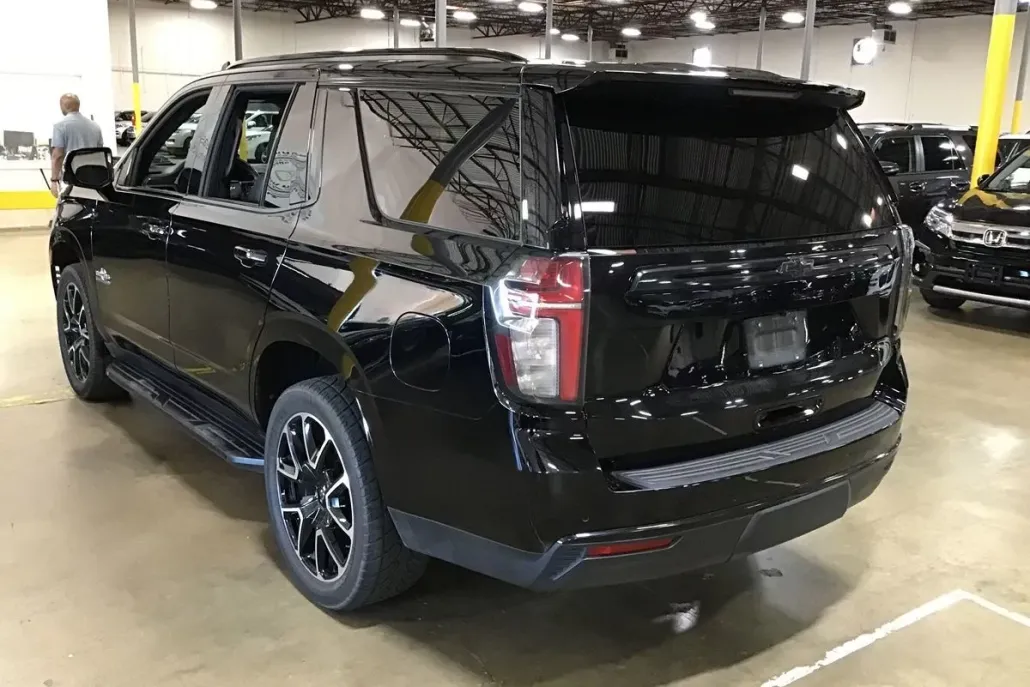 2021 Chevrolet Tahoe LT photo 1