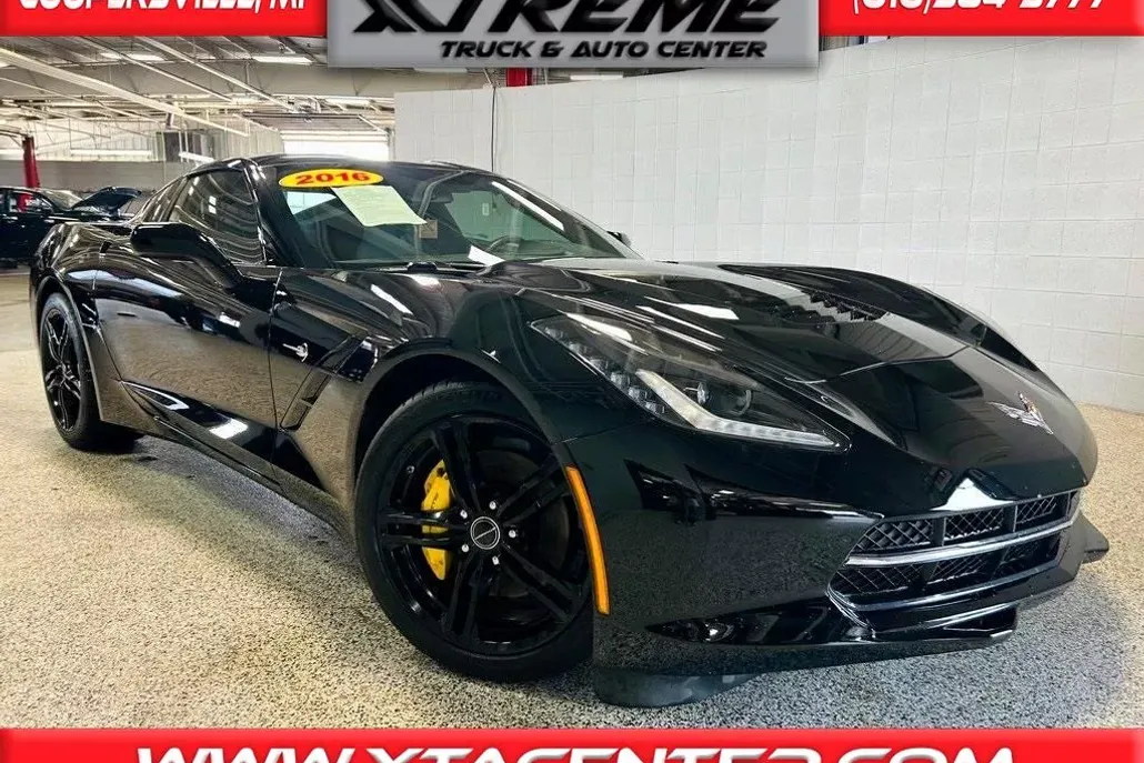 2016 Chevrolet Corvette Stingray 1LT photo 1