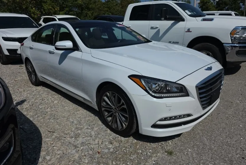 2016 Hyundai Genesis 3.8 photo 1