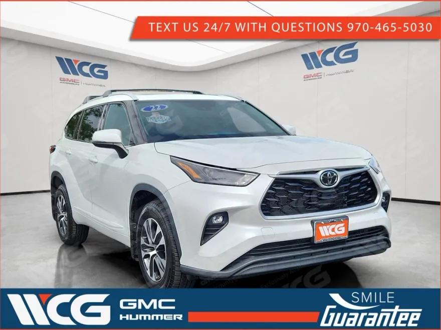 2022 Toyota Highlander XLE photo 1
