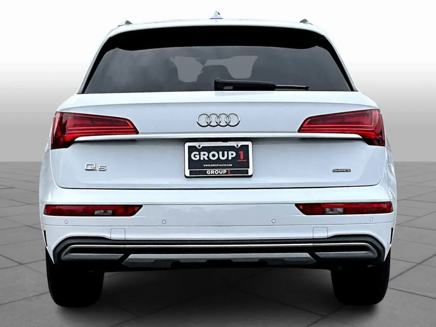 2021 Audi Q5 Premium photo 1