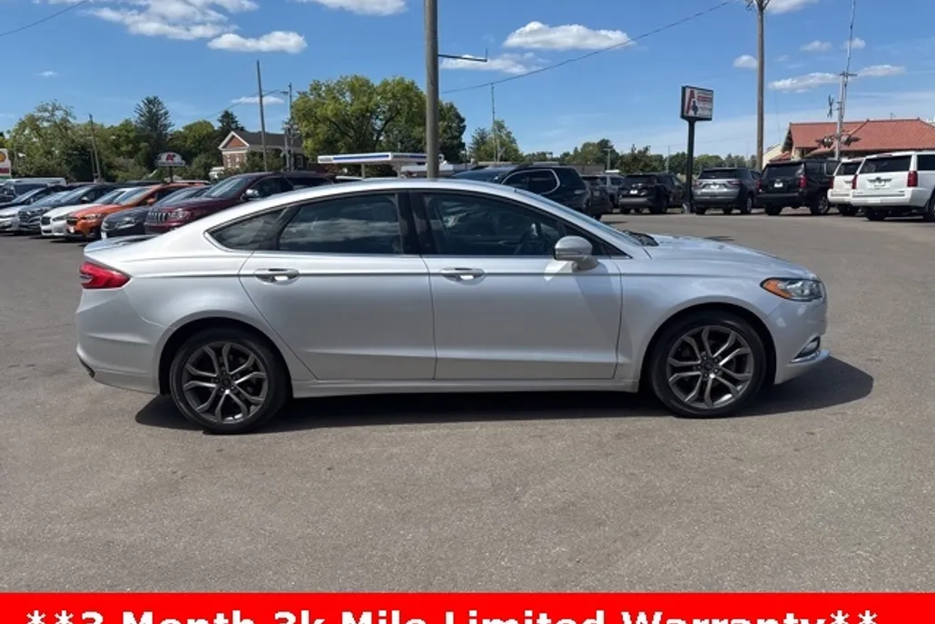 2017 Ford Fusion SE photo 1