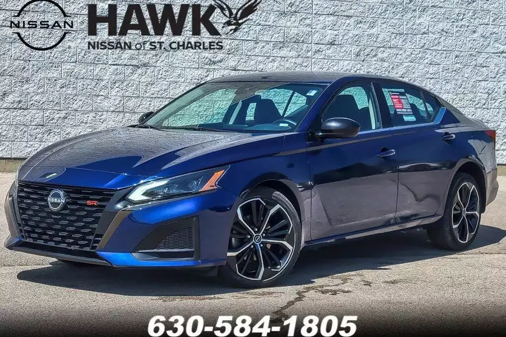 2023 Nissan Altima 2.5 SR photo 1