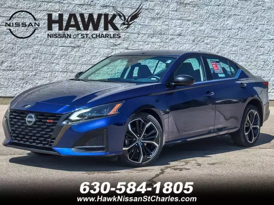2023 Nissan Altima 2.5 SR photo 1