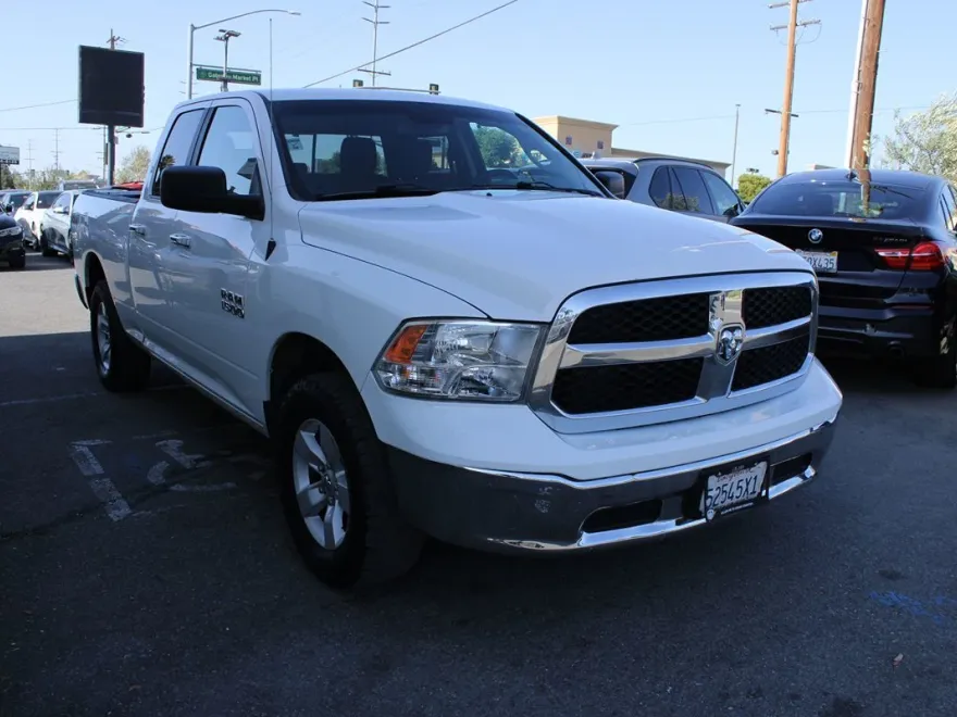 2016 Ram 1500 SLT photo 1