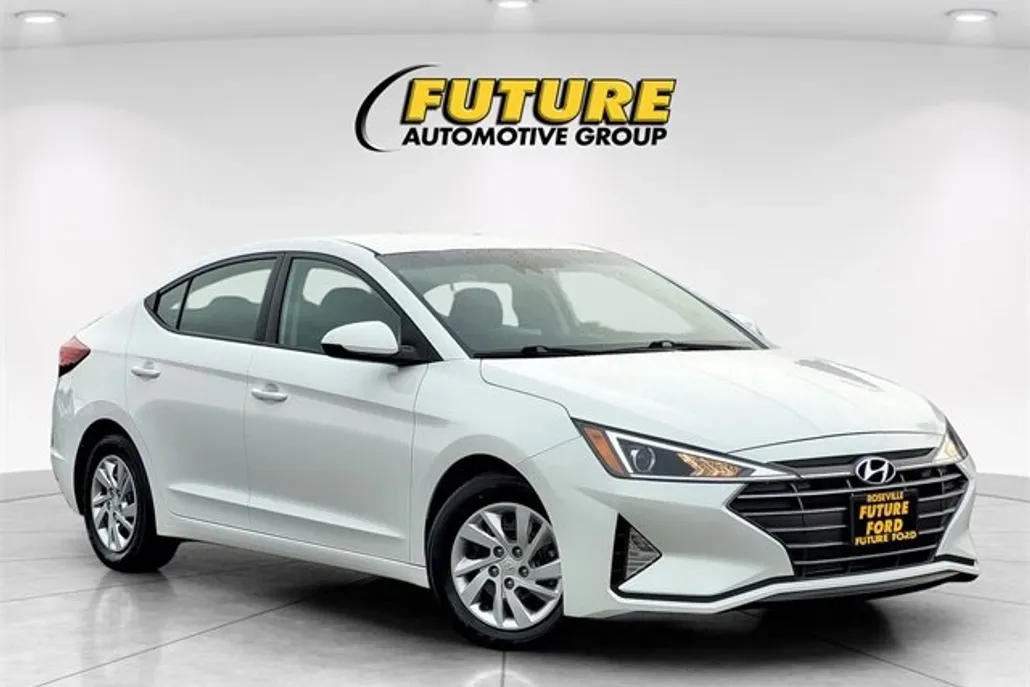 2020 Hyundai Elantra SE photo 1