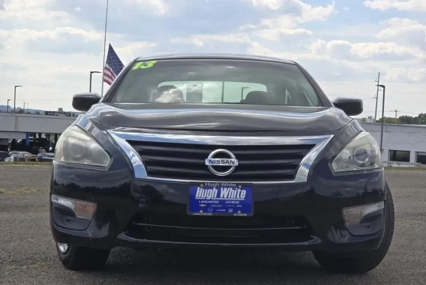 2013 Nissan Altima 2.5 S photo 1