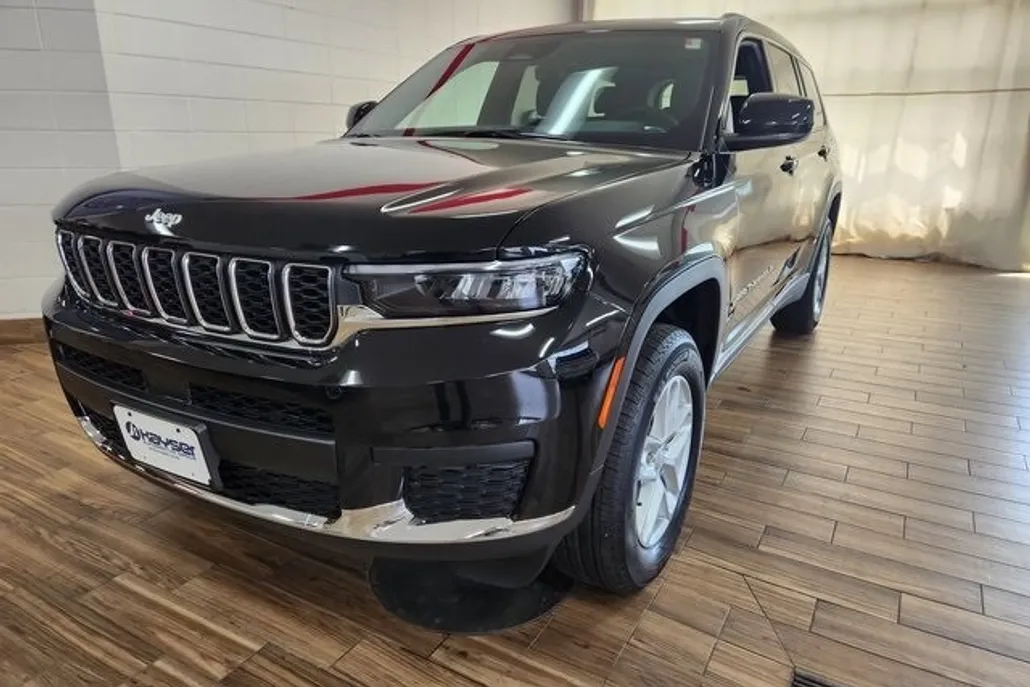 2025 Jeep Grand Cherokee Laredo X photo 1