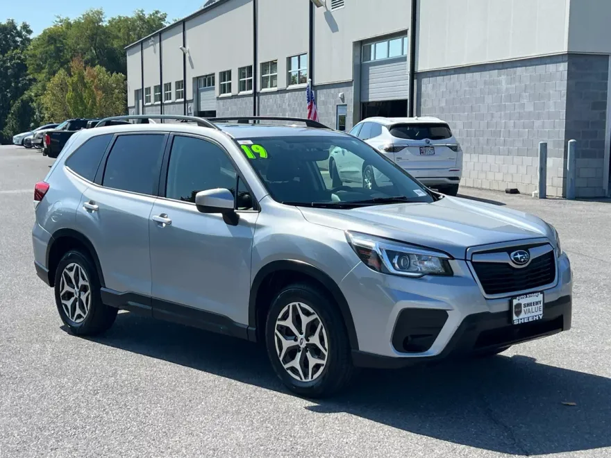 2019 Subaru Forester Premium photo 1
