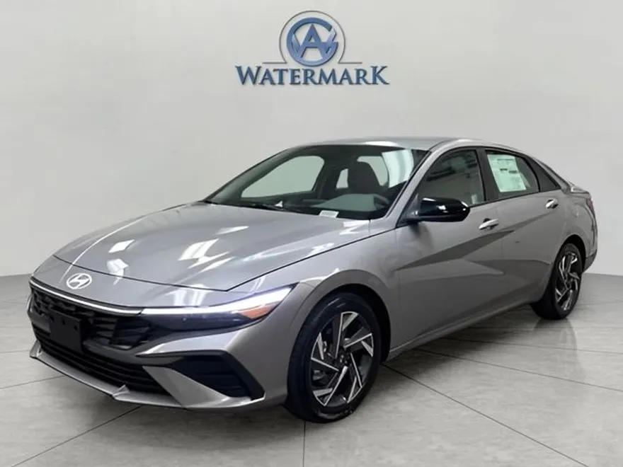 2025 Hyundai Elantra SEL Sport photo 1