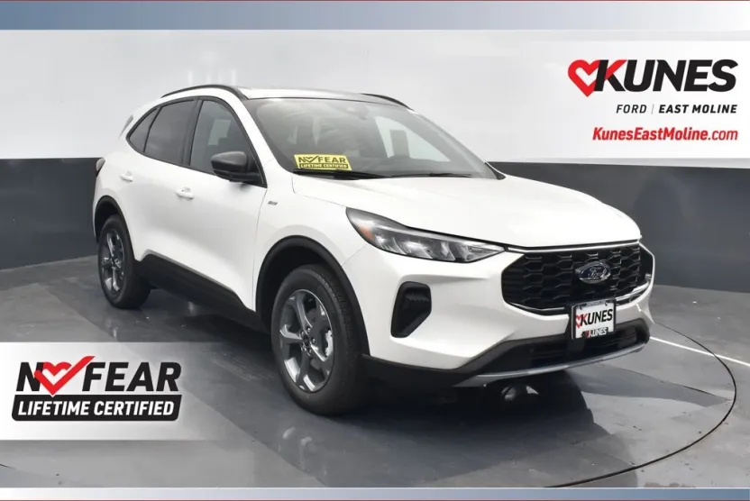 2026 Ford Escape ST-Line photo 1