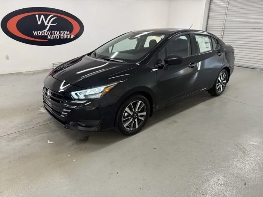 2025 Nissan Versa S photo 1