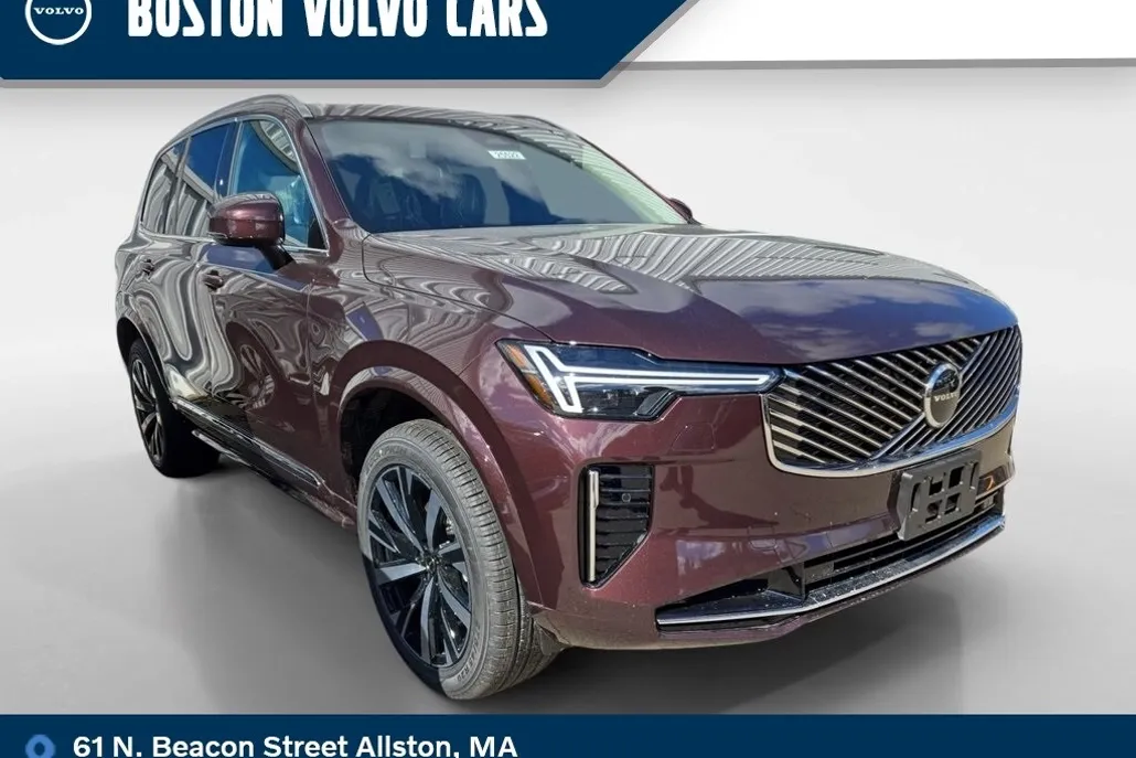 2025 Volvo XC90 B5 Core photo 1