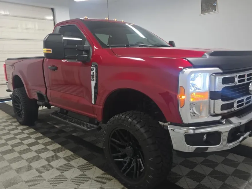 2024 Ford F-350 XLT photo 1