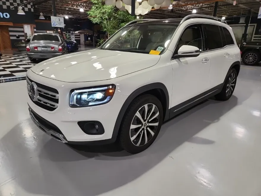 2022 Mercedes Benz GLB 250 4MATIC photo 1