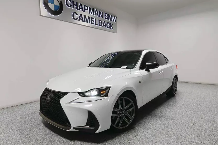 2018 Lexus IS 300 photo 1