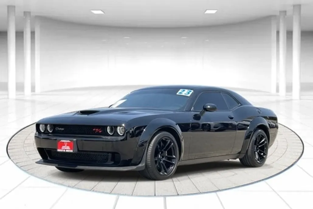 2023 Dodge Challenger R/T Scat Pack Widebody photo 1