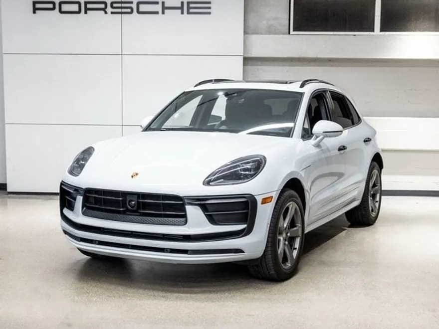 2024 Porsche Macan Base photo 1