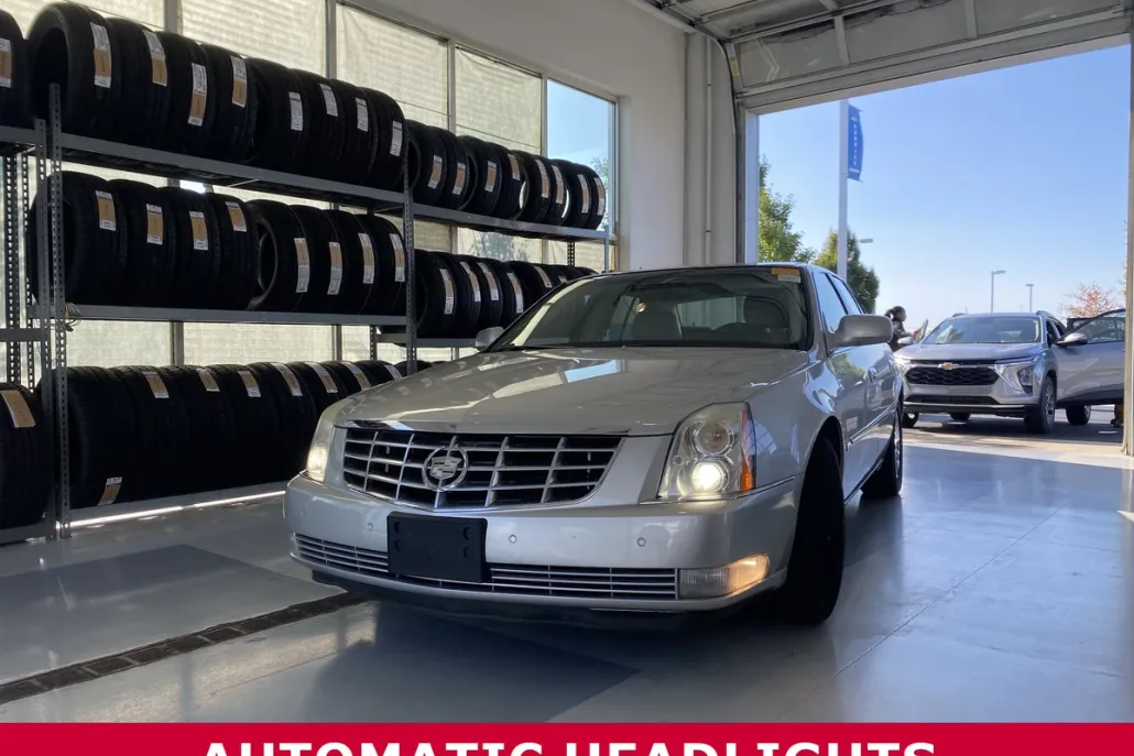 2009 Cadillac DTS photo 1