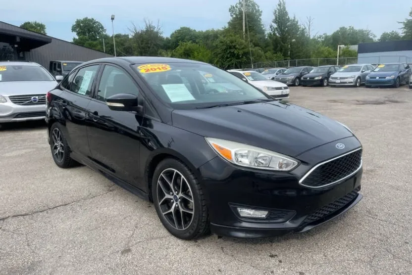 2015 Ford Focus SE photo 1