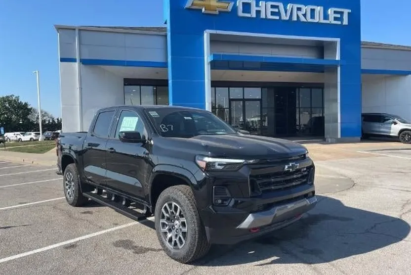 2026 Chevrolet Colorado Z71 photo 1