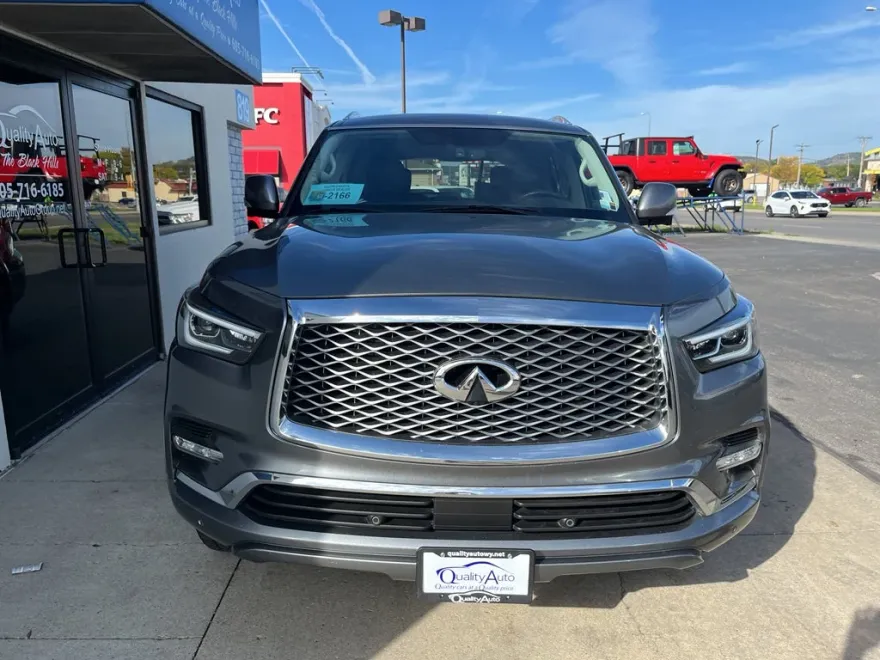 2018 Infiniti QX80 Base photo 1