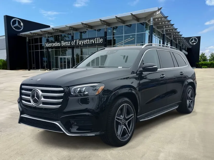 2025 Mercedes Benz GLS 450 4MATIC photo 1