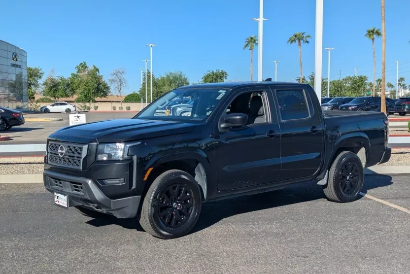 2023 Nissan Frontier SV photo 1